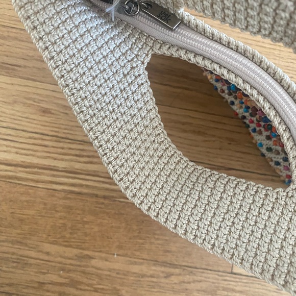 The Sak Hand Crocheted in Bali - Picture 4 of 5